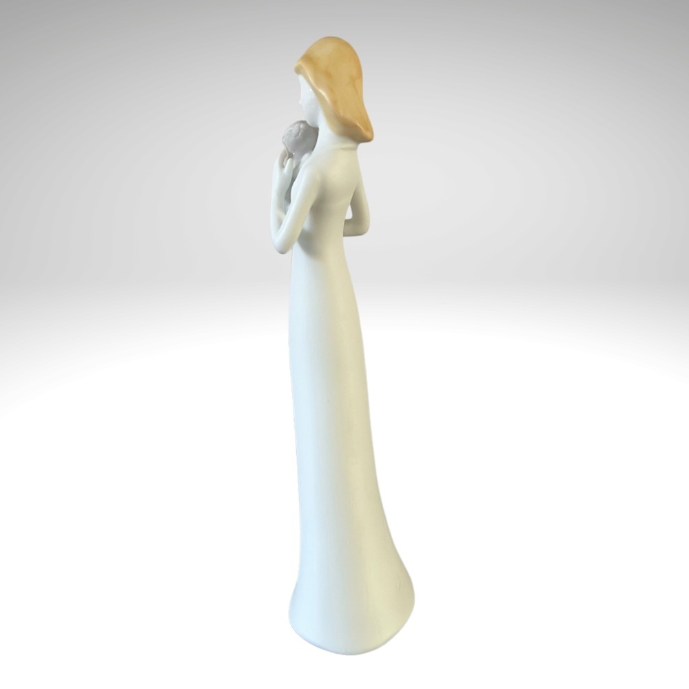 Appletree Designs Fine Porcelain Lady with a kitten